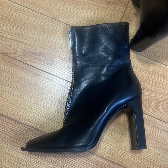 HEELED ANKLE BOOTS WITH FRONT ZIPPERS - Picture 4 of 7